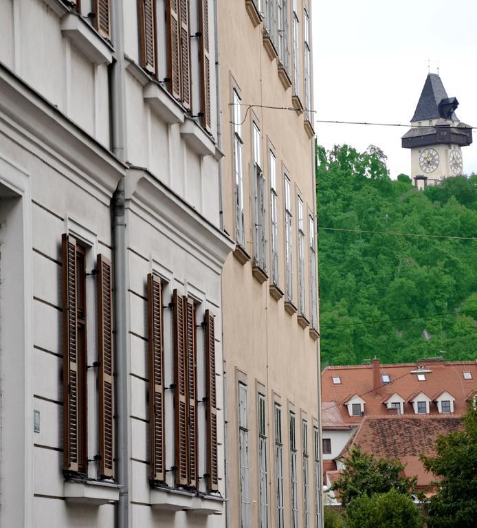 Apartment Mit Grossem Balkon Graz Bagian luar foto